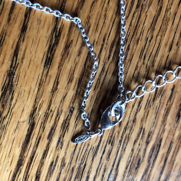 Avon necklace - Picture 3 of 3